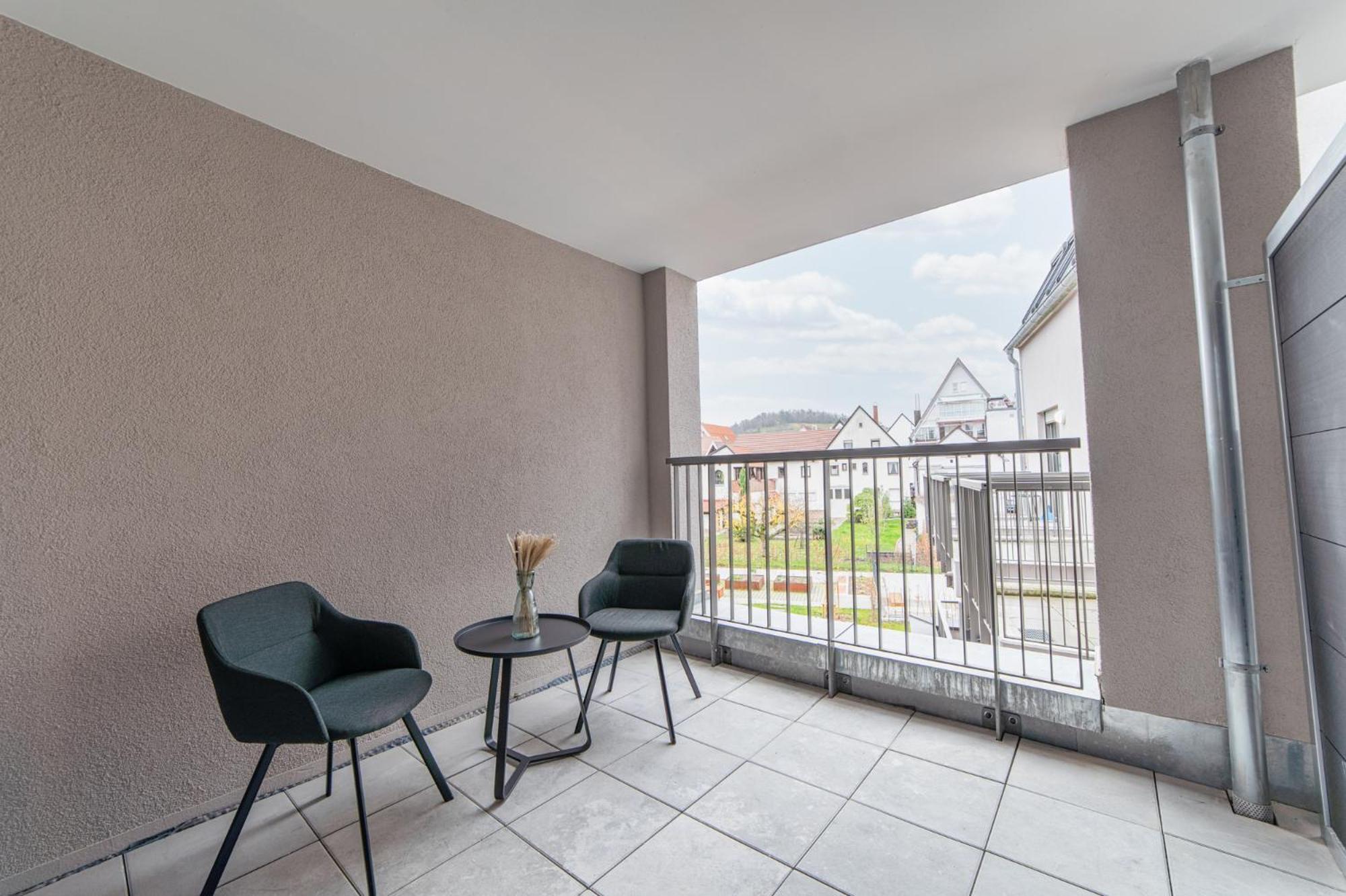 Zentrahome - Balkon Outlet Zentral Smarttv Business Metzingen  Exterior foto